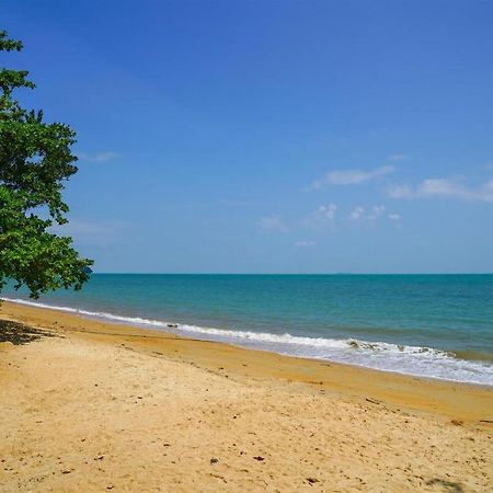 Coastline Hotel Port Dickson Extérieur photo