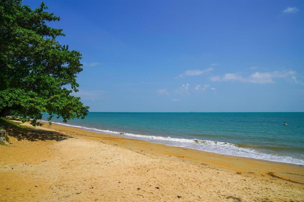 Coastline Hotel Port Dickson Extérieur photo